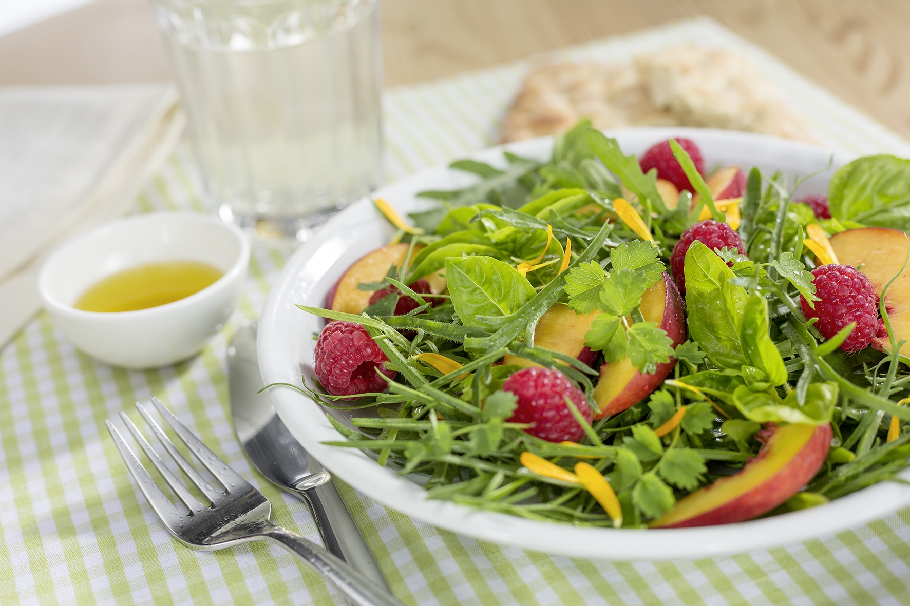 Wildkräuter Salat Aus Wildkräutern lässt sich ein leckerer Salat herstellen